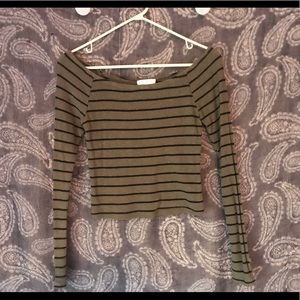 Green striped crop top long sleeve